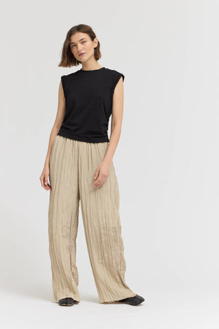 Twist Detail Sleeveless Top