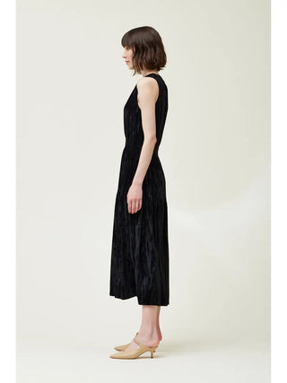 Velvet Sleeveless Midi Dress