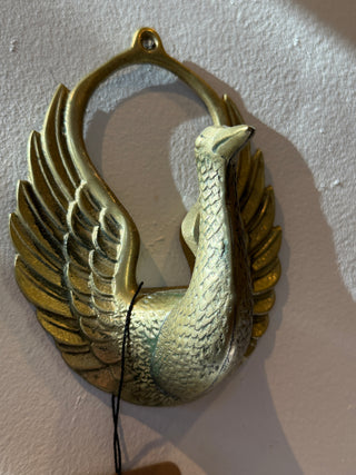 The Hinoki:REE Brass Swan Wall Decor