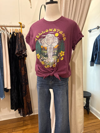 Hinoki:REE - Yellowstone Vintage Graphic T-shirt