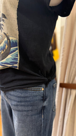 Hinoki:REE - Godzilla Vs. The Wave Vintage Graphic T-shirt