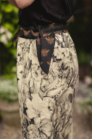 Honey & The Moon Linen Crop Artist Pant w/ Boho Floral Print