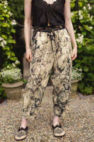 Honey & The Moon Linen Crop Artist Pant w/ Boho Floral Print