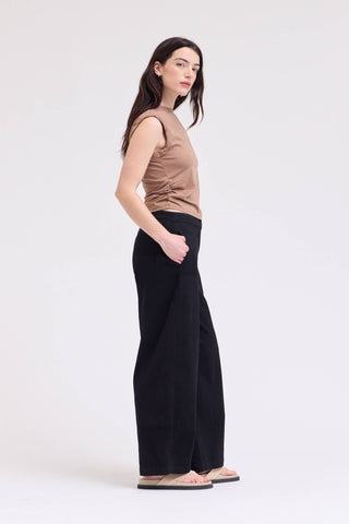 Twist Detail Sleeveless Top